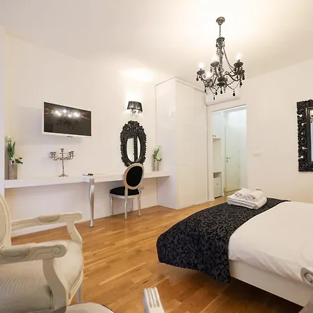 Tinel Superior 4* Задар